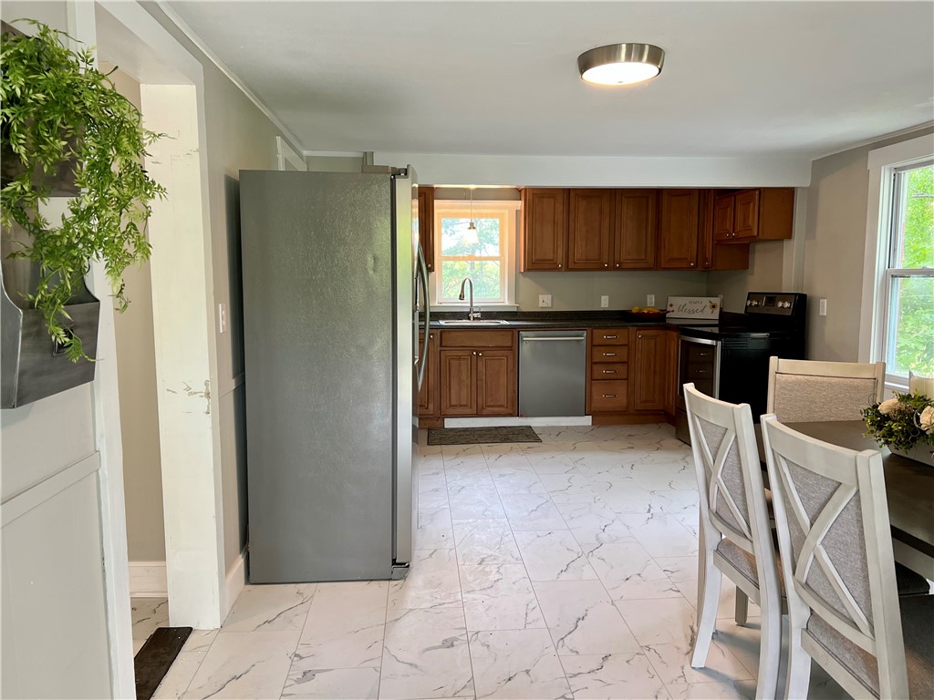 54 Moosup Valley Road Foster, RI 02825 - Photo 9 of 32
