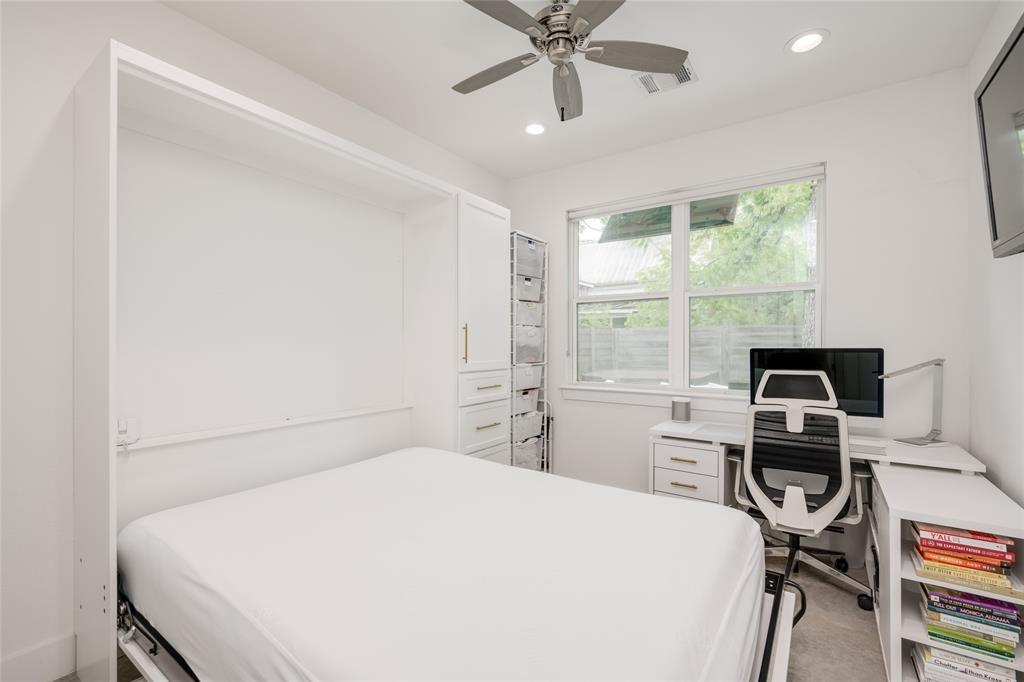 1404 East 2nd Street, Unit 2 Austin, TX 78702 - Photo 10 of 33