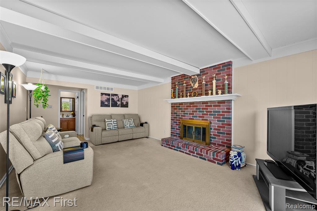36010 Congress Road Farmington, MI 48335 - Photo 16 of 34