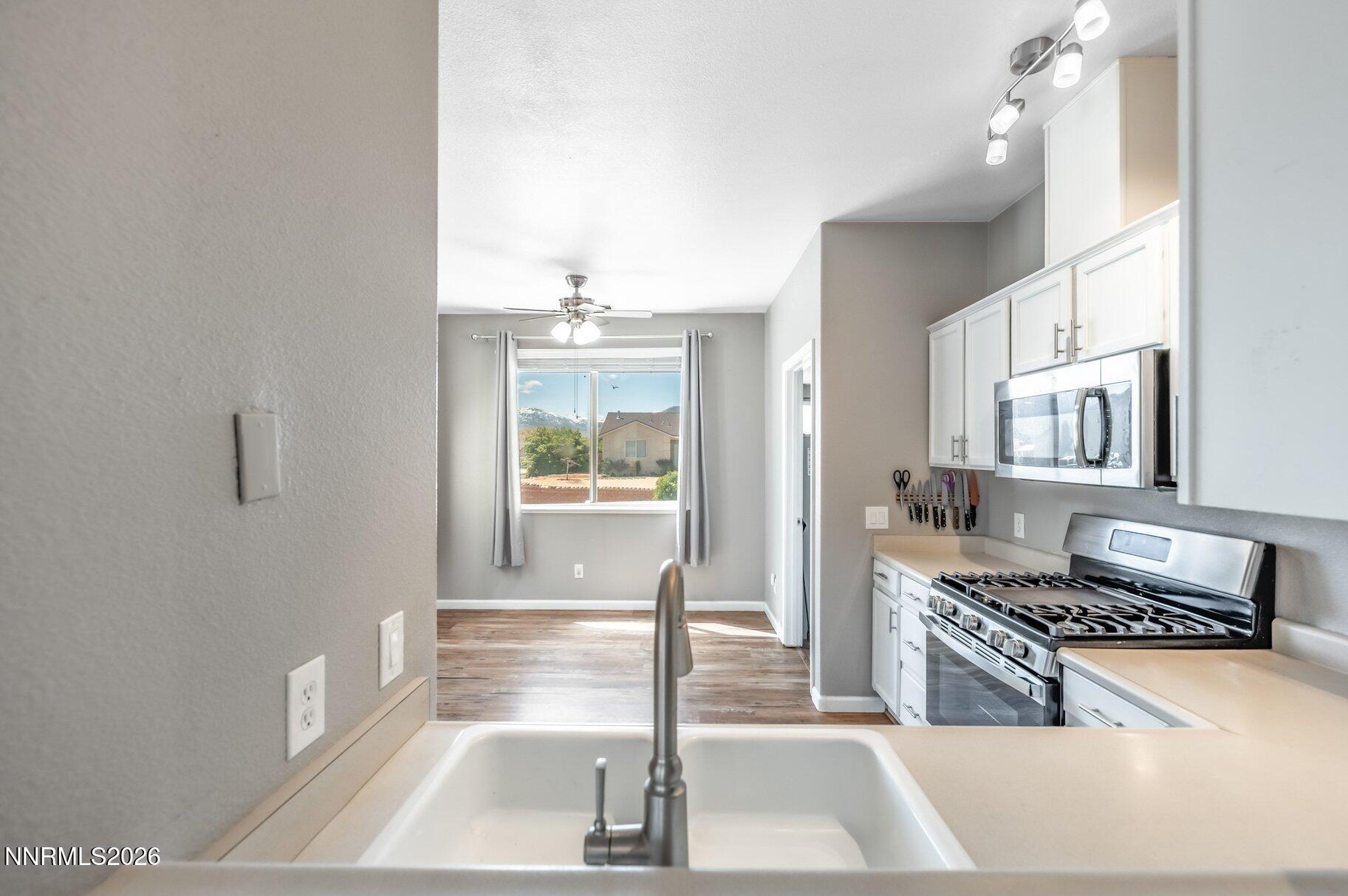 3925 Butte Court Reno, NV 89508 - Photo 8 of 68 008_b-1026_630