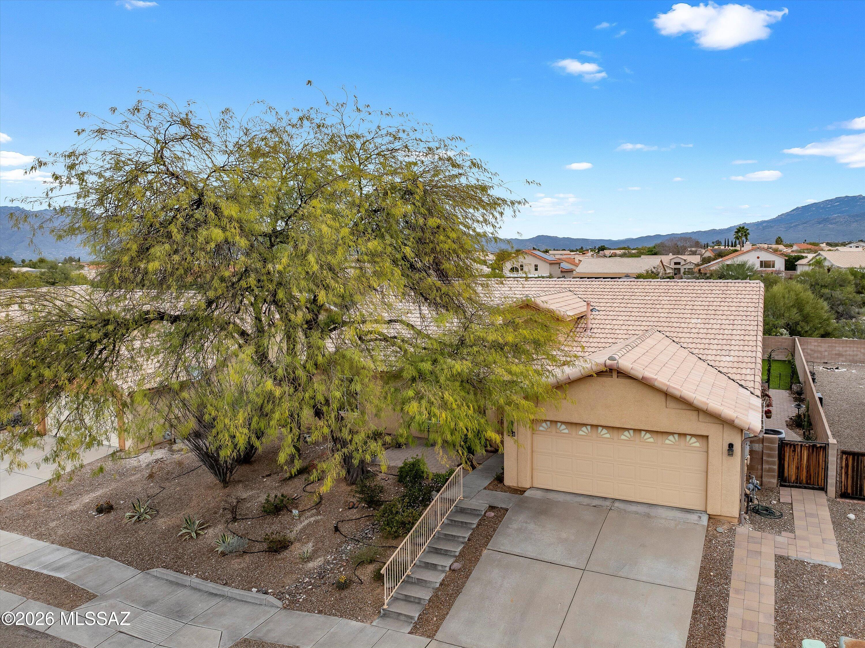 851 South Smokey Mountains Road Tucson, AZ 85748 - Photo 3 of 47