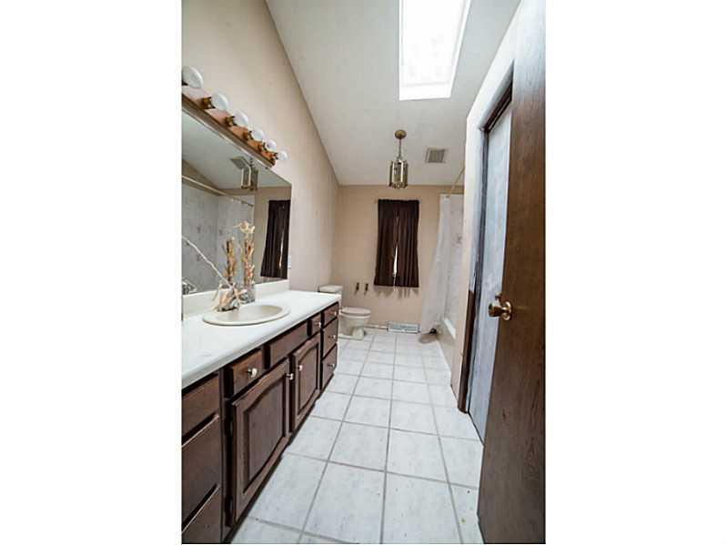 14201 Ardara Road North Huntingdon, PA 15642 - Photo 11 of 18 Master Bath/Spa.