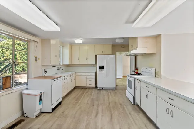 $1,899,000 | 2326 Buena Vista Avenue, Belmont, CA 94002