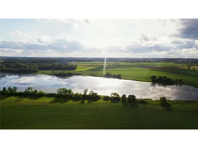 $1,842,100 | Xxxx 17th Street North, Sartell, MN 56377