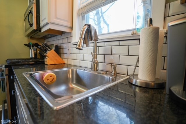 1422 Lander Road Cleveland, OH 44124 - Photo 8 of 30