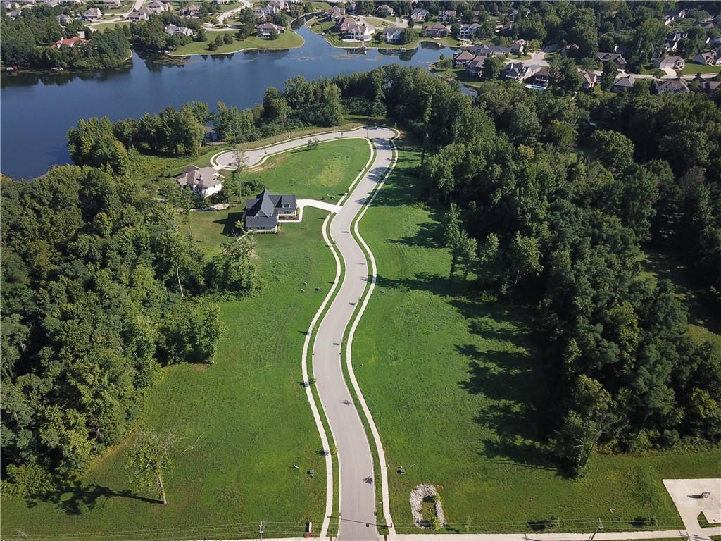 1817 Tipton Pointe Court Columbus, IN 47201 - Photo 4 of 9