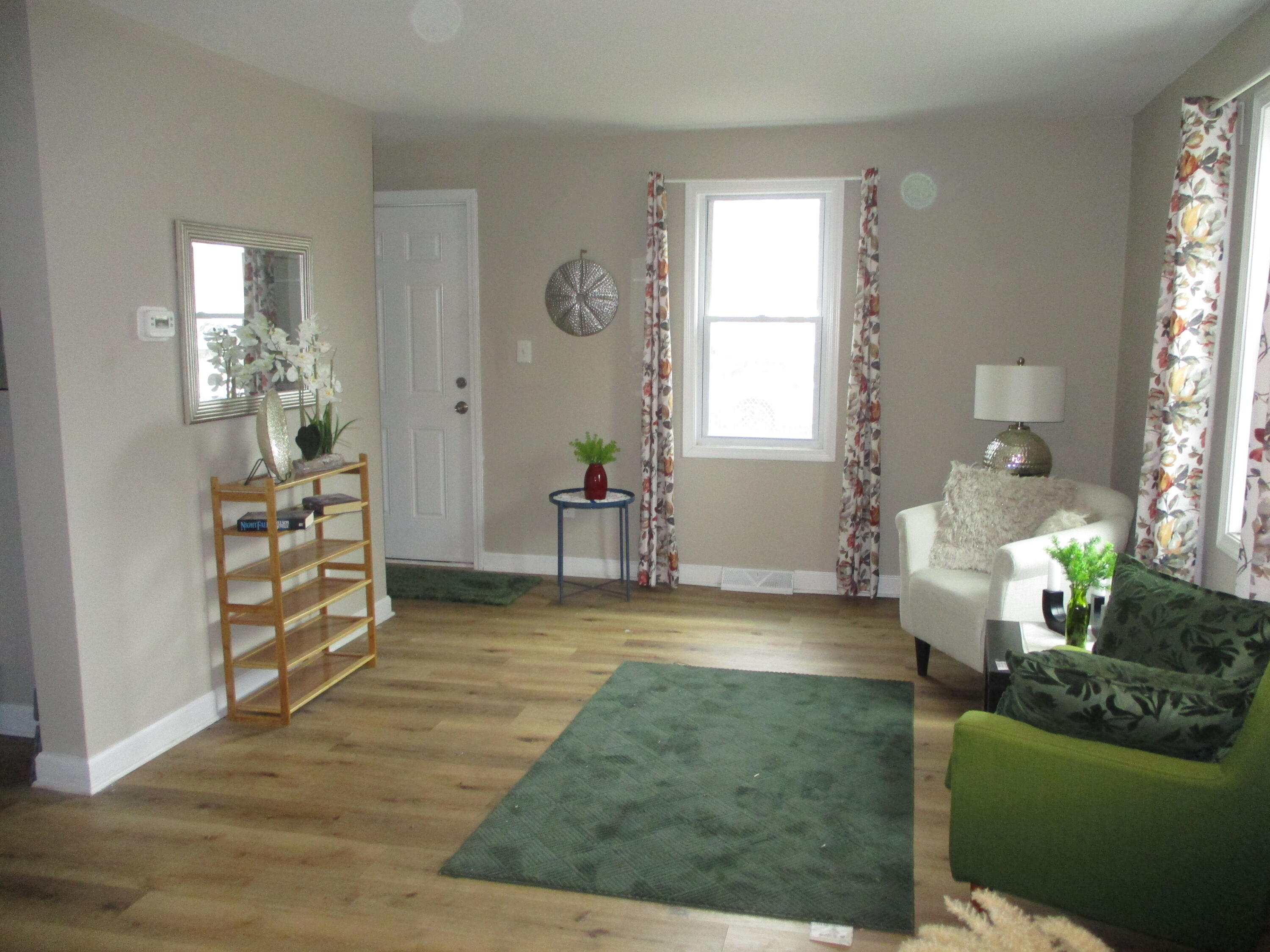 2360 Stevenson Street Gary, IN 46406 - Photo 4 of 11 3000x2250