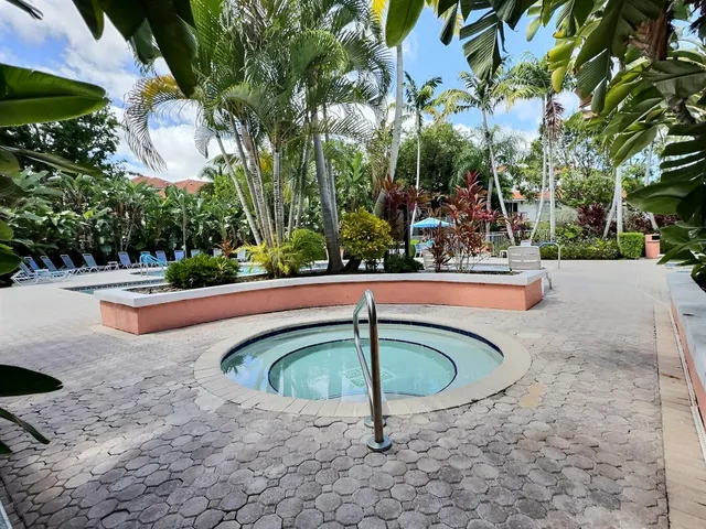 $2,100 | 1275 Crystal Way, Unit K, Delray Beach, FL 33444