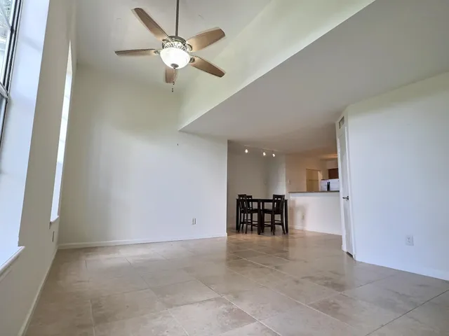 $2,100 | 1275 Crystal Way, Unit K, Delray Beach, FL 33444