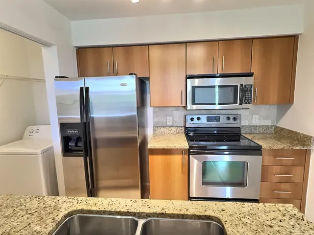 $2,100 | 1275 Crystal Way, Unit K, Delray Beach, FL 33444