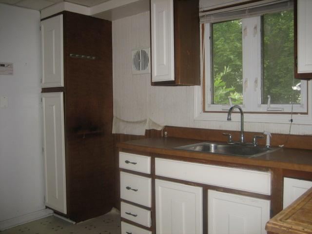 464 Westmount Street Rochester, NY 14615 - Photo 11 of 14 Kitchen