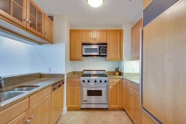 $990,000 | 2 Avery Street, Unit 26A, Boston, MA 02111