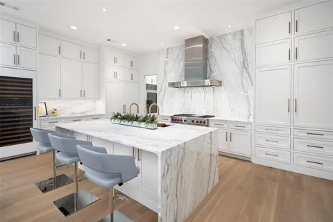 $3,599,999 | 9134 Bluff Hollow Court, Dallas, TX 75220