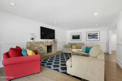 $1,499,999 | 6129 Ellenview Avenue, Woodland Hills, CA 91367