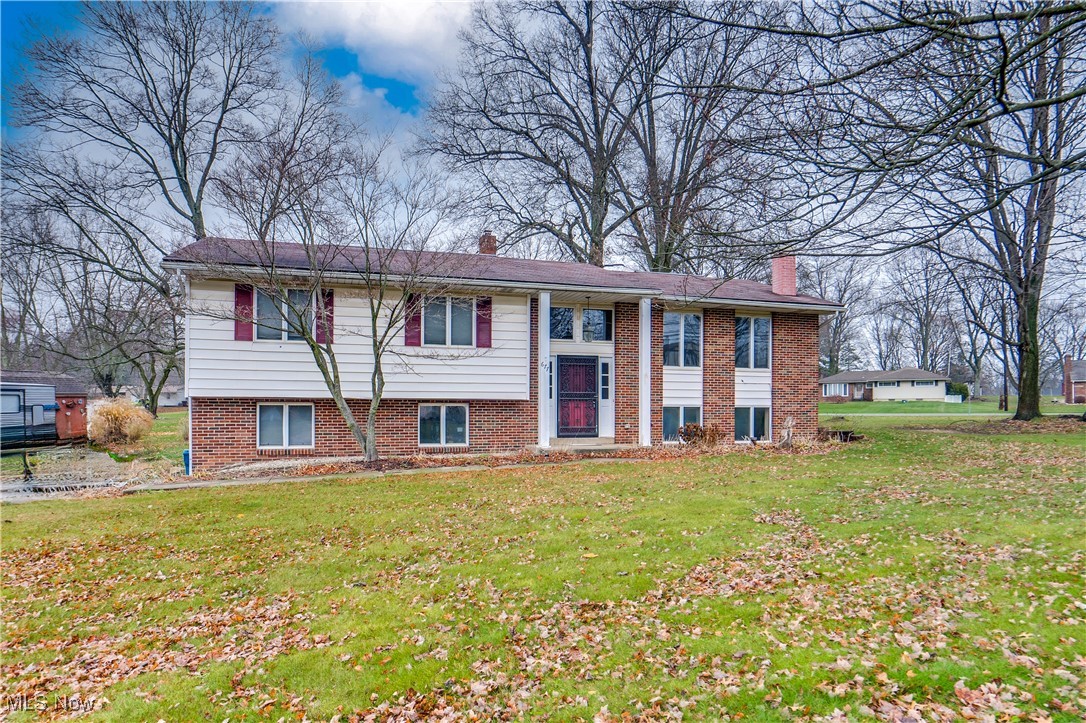 677 West Nimisila Road Akron, OH 44319 - Photo 2 of 16 Gallery Image 2