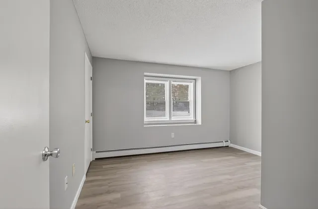 $270,000 | 6 Knights Bridge Drive, Unit J101, Nashua, NH 03063