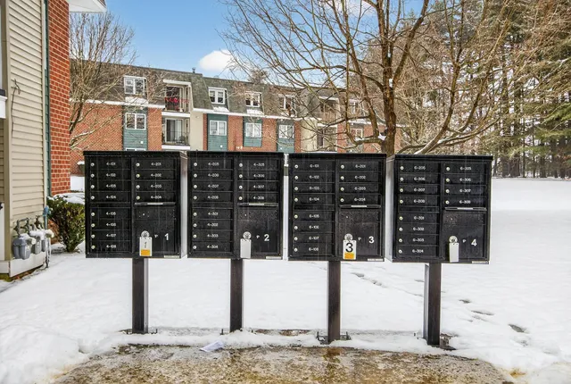 $270,000 | 6 Knights Bridge Drive, Unit J101, Nashua, NH 03063