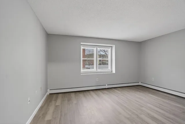 $270,000 | 6 Knights Bridge Drive, Unit J101, Nashua, NH 03063