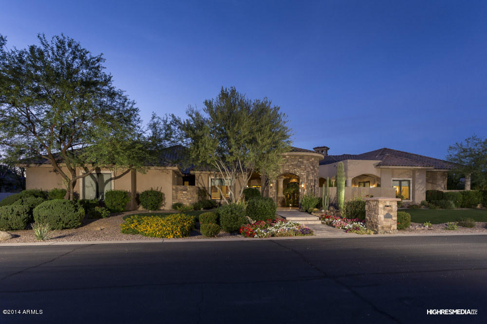 9211 South Terrace Road Tempe, AZ 85284 - Photo 8 of 45 Basement Home in Beautiful South Tempe