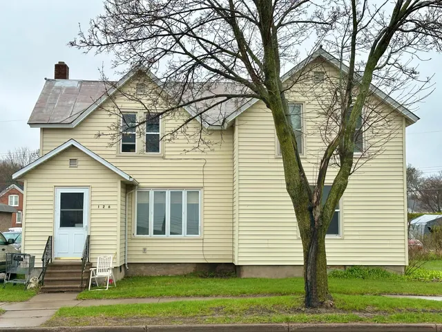 $292,400 | 126 West Columbia Street, Chippewa Falls, WI 54729