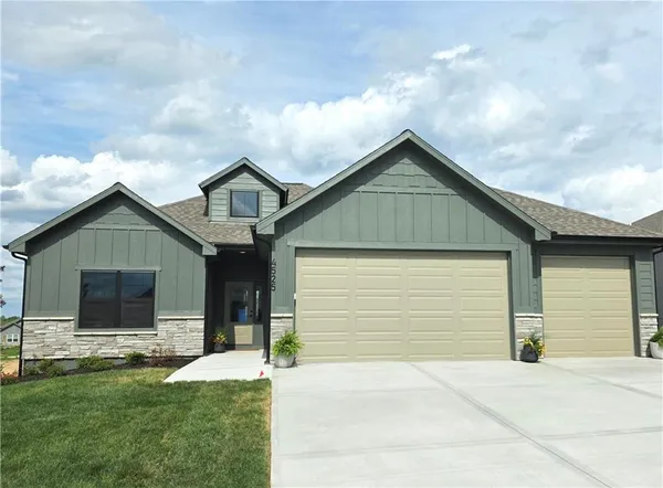 $679,900 | 4525 North 145th Street, Basehor, KS 66007