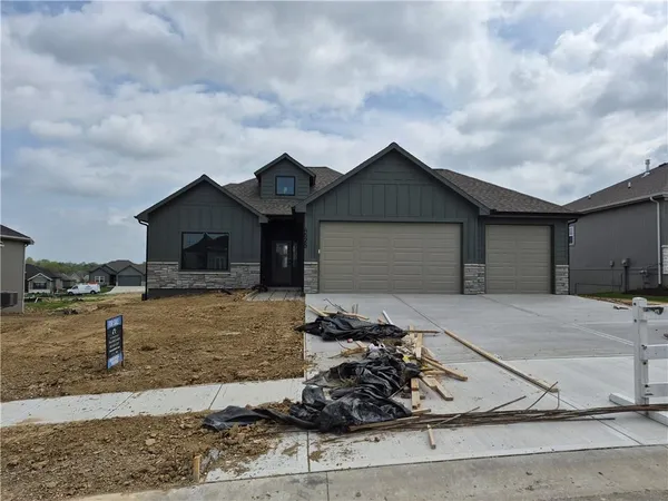 $679,900 | 4525 North 145th Street, Basehor, KS 66007