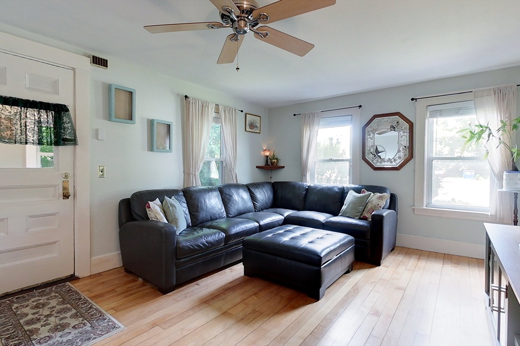 211 Main Street Townsend, MA 01469 - Photo 10 of 32