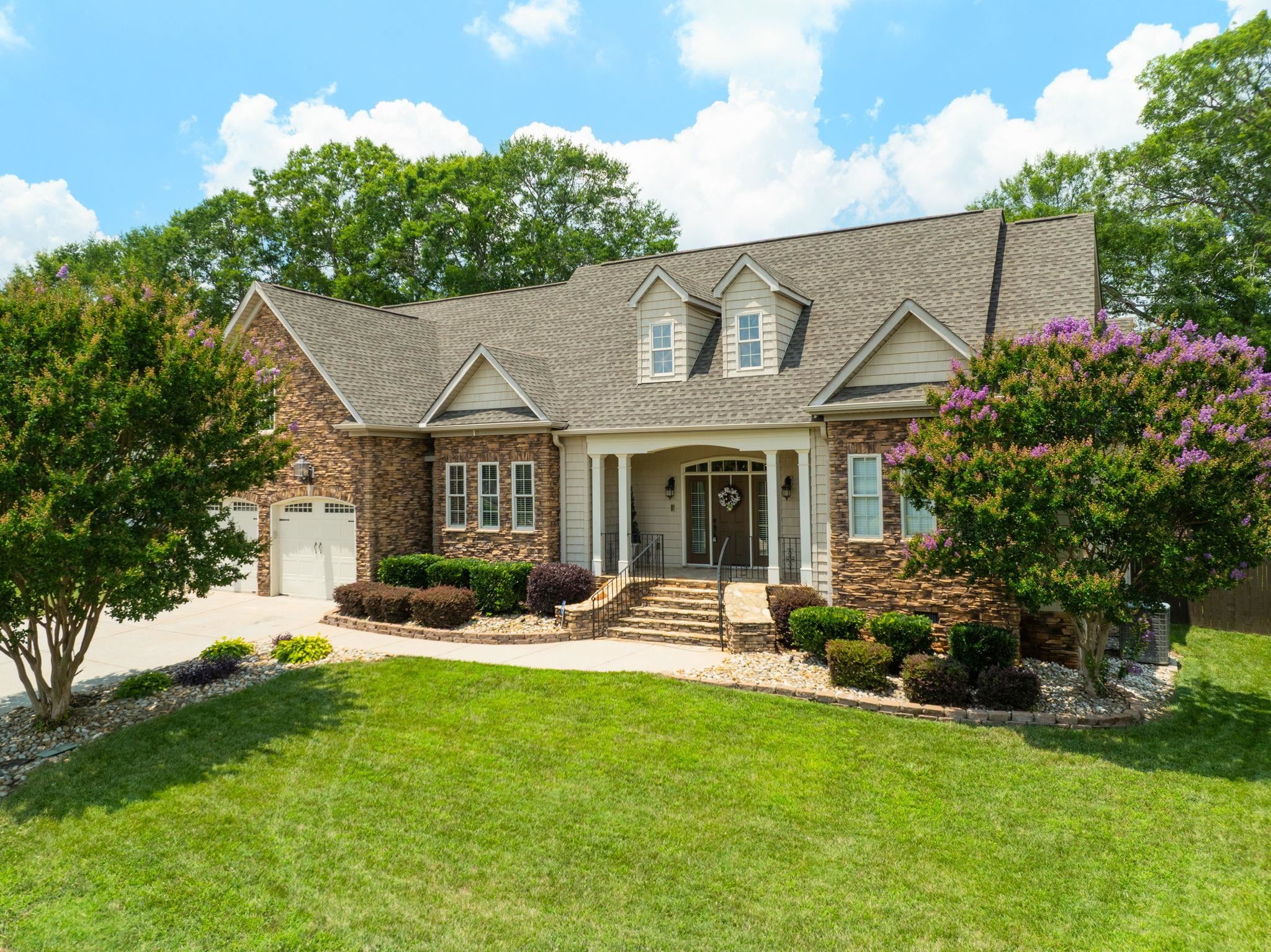 309 Whisper Walk Way Fountain Inn, SC 29644 - Photo 2 of 50 Gallery Image 2
