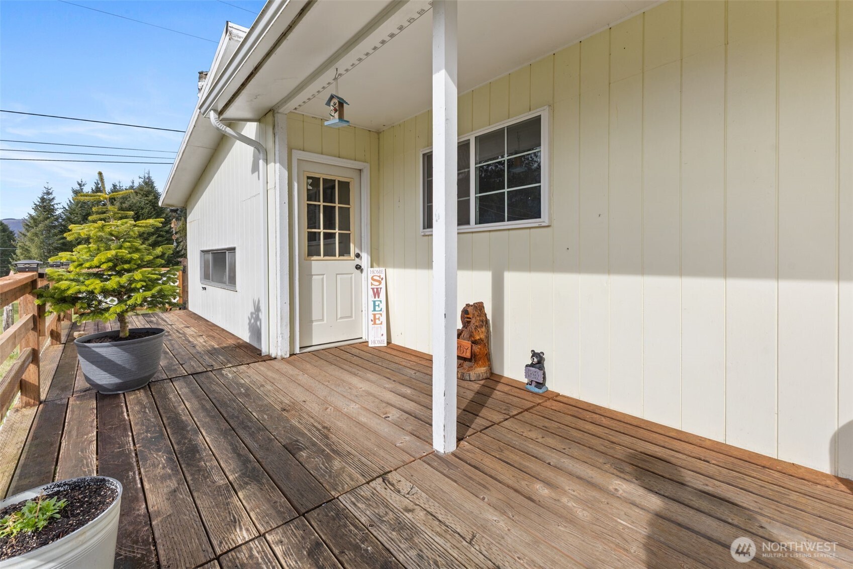 545 Davis Lake Road Morton, WA 98356 - Photo 20 of 32 a view of livingroom with furniture