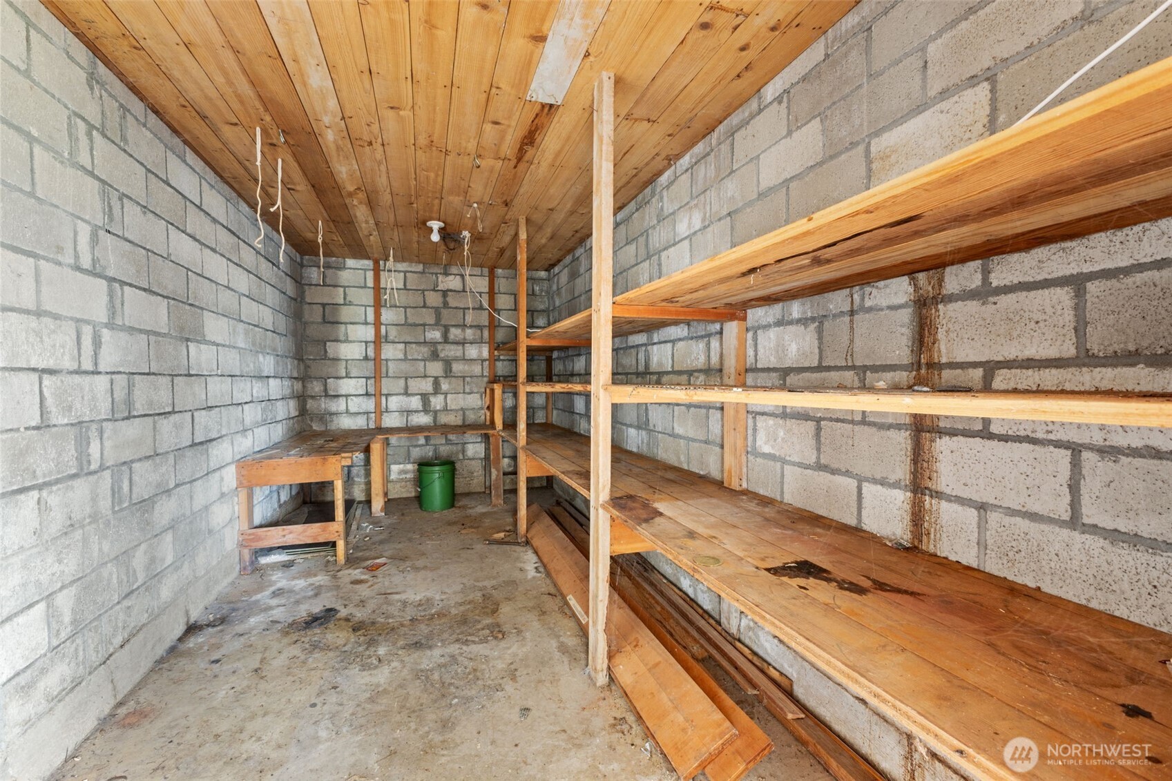 545 Davis Lake Road Morton, WA 98356 - Photo 25 of 32 a backyard of a house