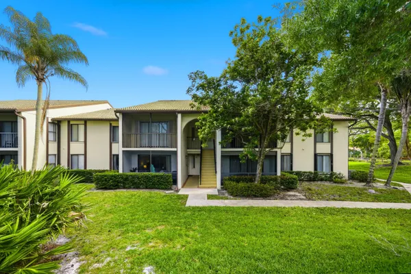 $190,000 | 2702 Southwest Matheson Avenue, Unit 113F1, Palm City, FL 34990