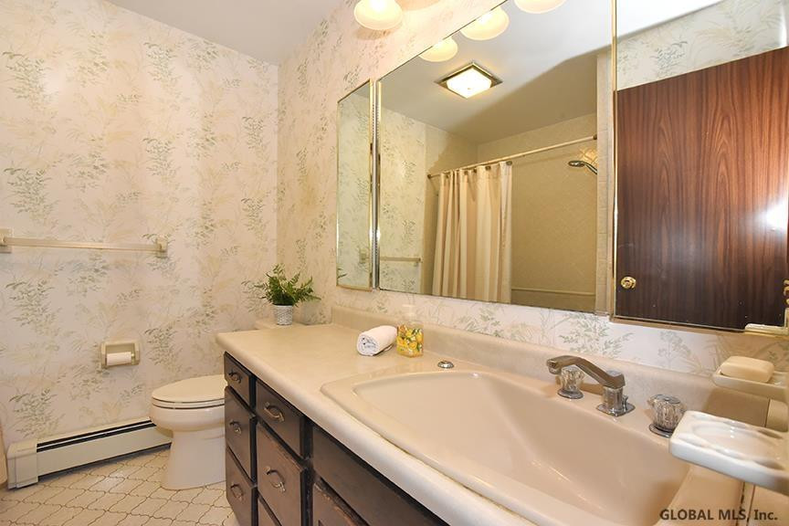 38 Garnsey Road Rexford, NY 12148 - Photo 18 of 40 Photo 18