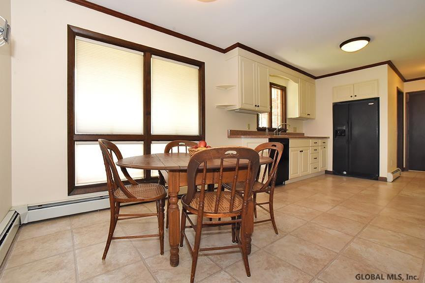 38 Garnsey Road Rexford, NY 12148 - Photo 5 of 40 Photo 5