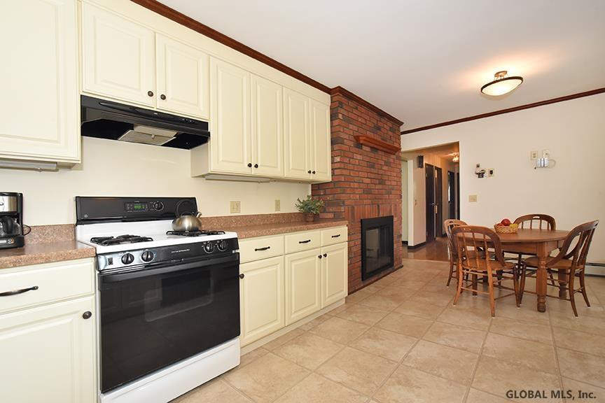 38 Garnsey Road Rexford, NY 12148 - Photo 9 of 40 Photo 9