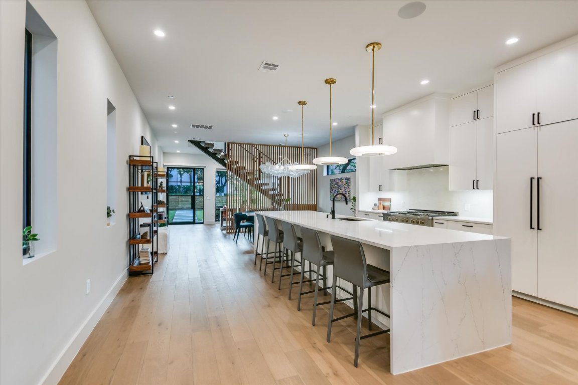 403 Ridgewood Road Austin, TX 78746 - Photo 14 of 34