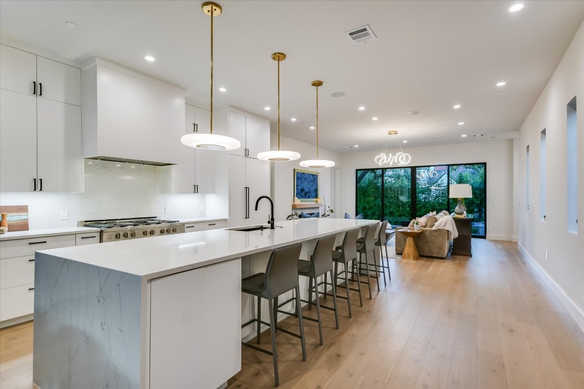 403 Ridgewood Road Austin, TX 78746 - Photo 15 of 34