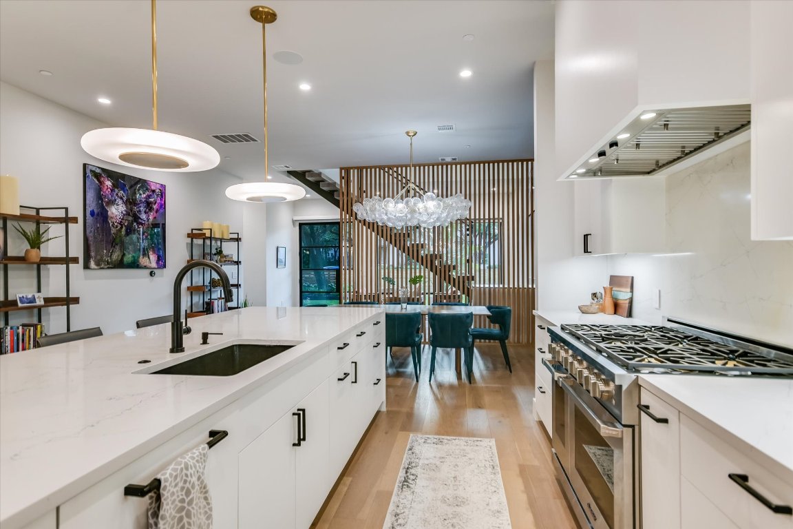 403 Ridgewood Road Austin, TX 78746 - Photo 16 of 34