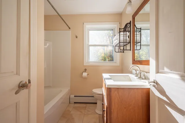 $649,900 | 562A 3rd Range Road, Unit A/B, Pembroke, NH 03275