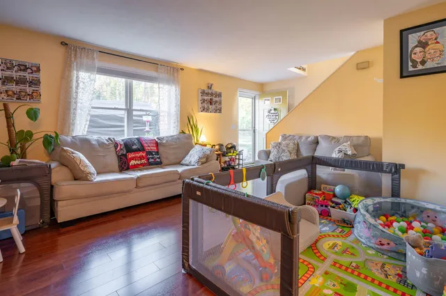 $649,900 | 562A 3rd Range Road, Unit A/B, Pembroke, NH 03275