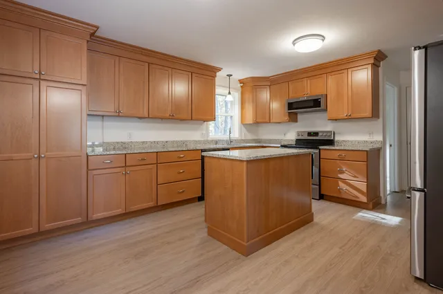 $649,900 | 562A 3rd Range Road, Unit A/B, Pembroke, NH 03275