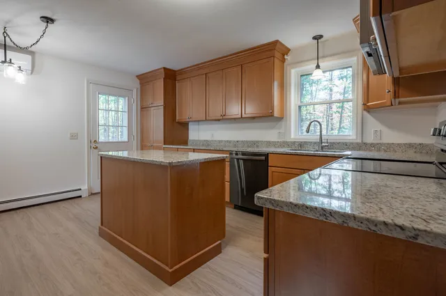 $649,900 | 562A 3rd Range Road, Unit A/B, Pembroke, NH 03275