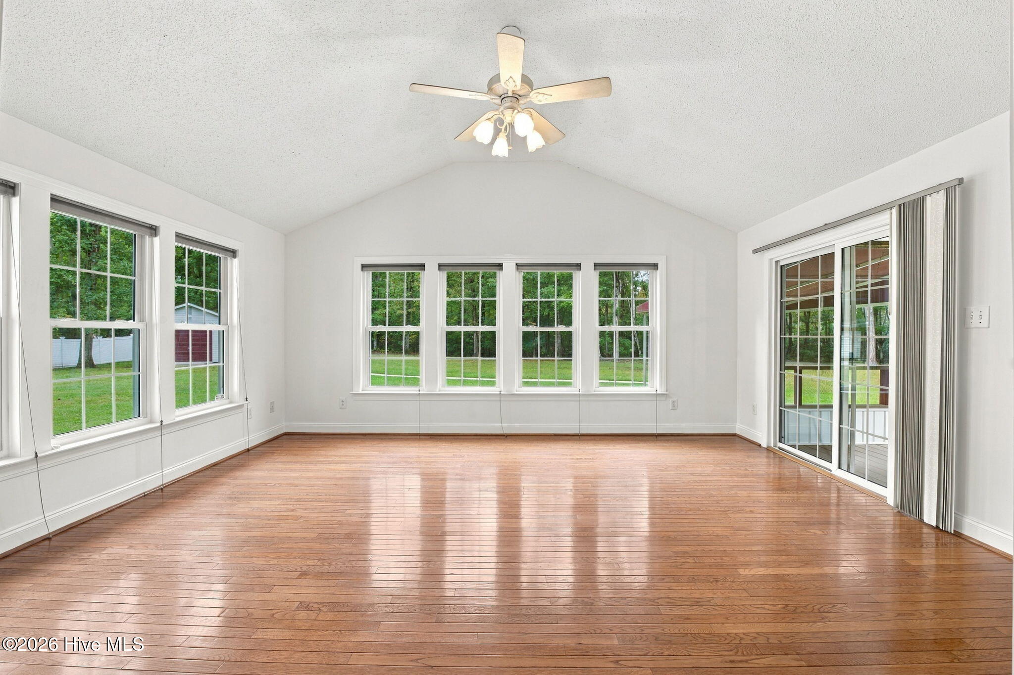 900 Perrytown Road New Bern, NC 28562 - Photo 26 of 54 Sunroom