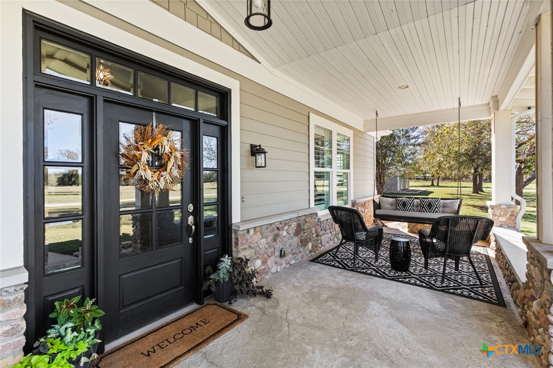 8355 Poison Oak Road, Unit H Temple, TX 76502 - Photo 7 of 48 a dining room with furniture and window