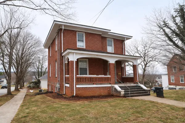 $274,900 | 301 Yeardley Avenue, Lynchburg, VA 24501