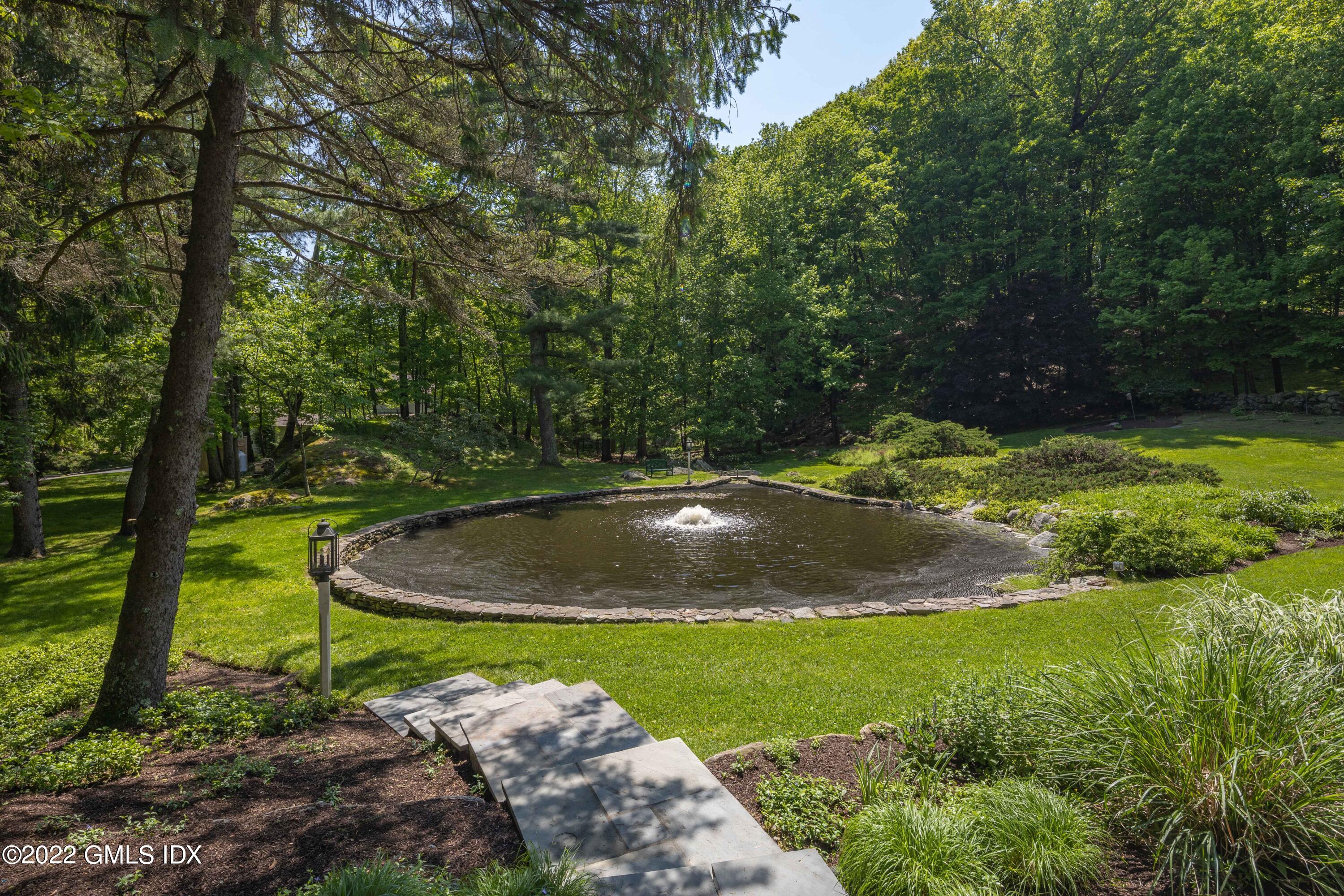 324 Haviland Road Stamford, CT 06903 - Photo 33 of 40 a view of a backyard