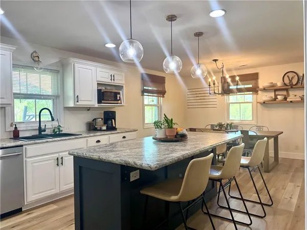 $299,900 | 135 Southeast Mt Zion Road, St. Joseph, MO 64504