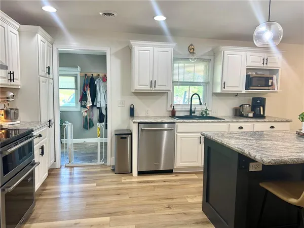 $299,900 | 135 Southeast Mt Zion Road, St. Joseph, MO 64504