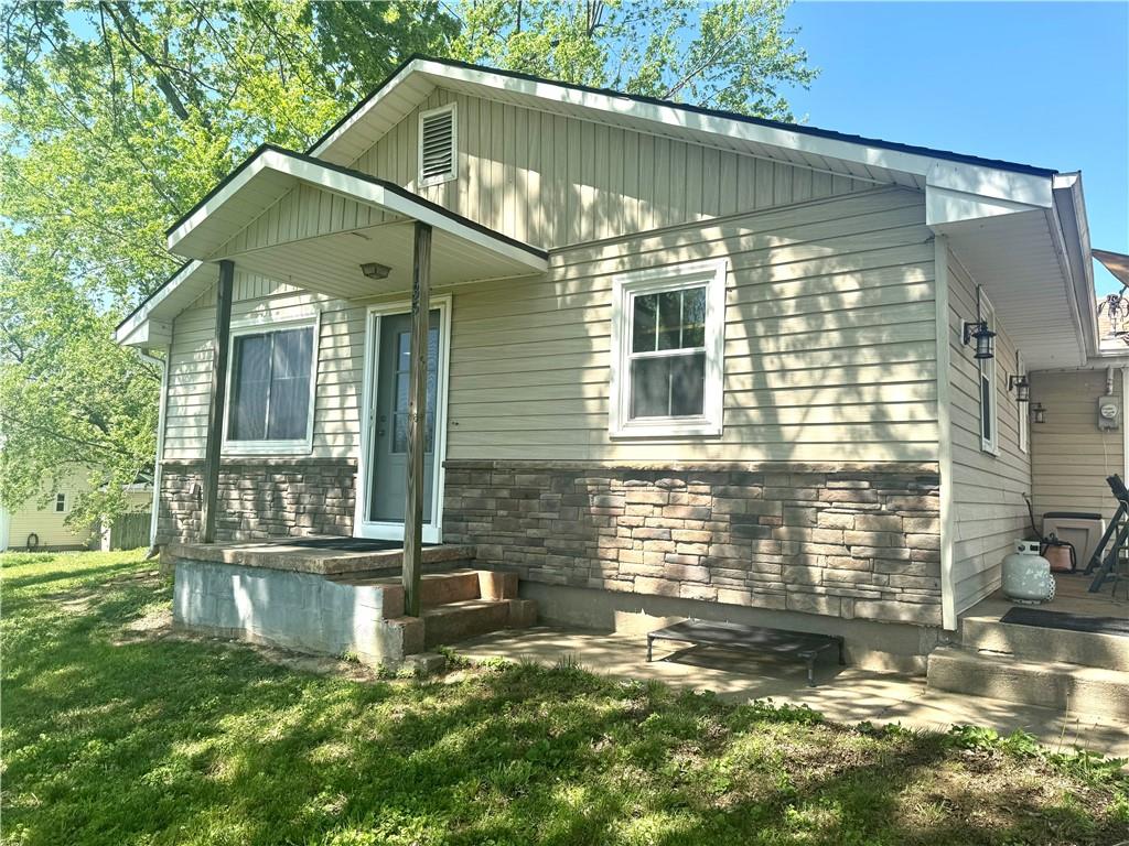 135 Southeast Mt Zion Road St. Joseph, MO 64504 - Photo 2 of 43