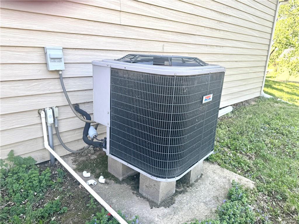 135 Southeast Mt Zion Road St. Joseph, MO 64504 - Photo 33 of 43