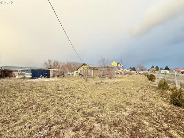 $273,000 | 138 12th Street, Prairie City, OR 97869